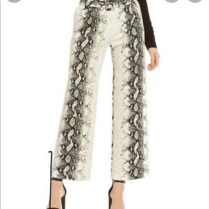 Gianni Bini | Cropped Pants | Snakeskin | S